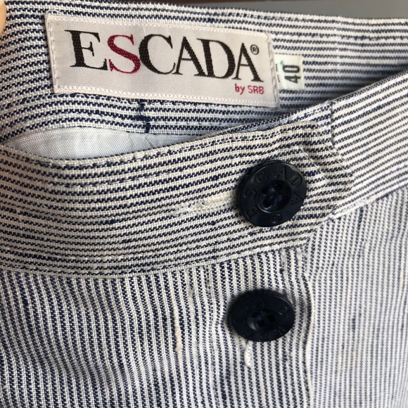 Escada 1980s Vintage Navy & White Pleated Skirt - Picture 3 of 5